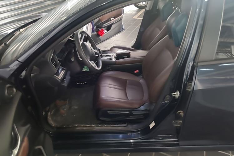 Used Honda Civic 2019 180TURBO CVT Shangdong Edition China VI Left Front Seat