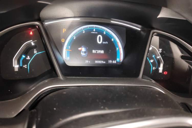 Used Honda Civic 2019 220TURBO CVT Power Edition China VI Emission Standard Odometer Close Up