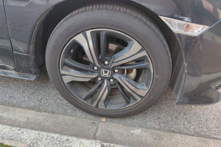 Used Honda Civic 2019 220TURBO CVT Dynamic Edition China V Emission Standard Right Front Wheel Hub