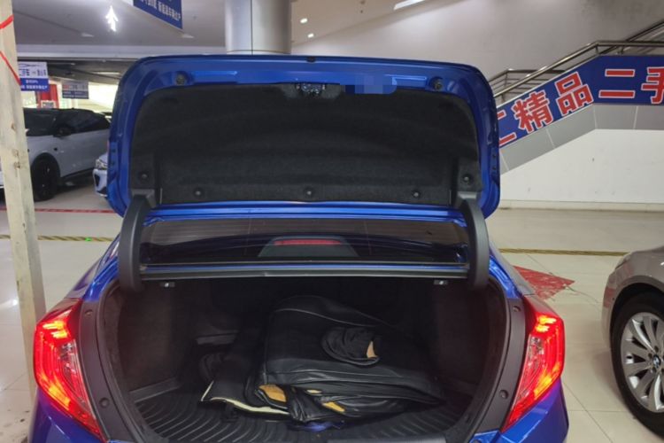 Used Honda Civic 2019 220TURBO CVT Dynamic Edition China VI Trunk