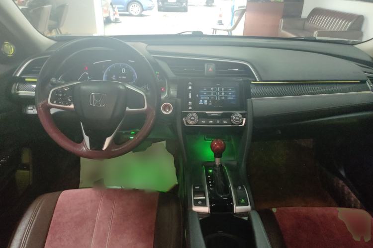 Used Honda Civic 2019 220TURBO CVT Dynamic Edition China VI Center Console