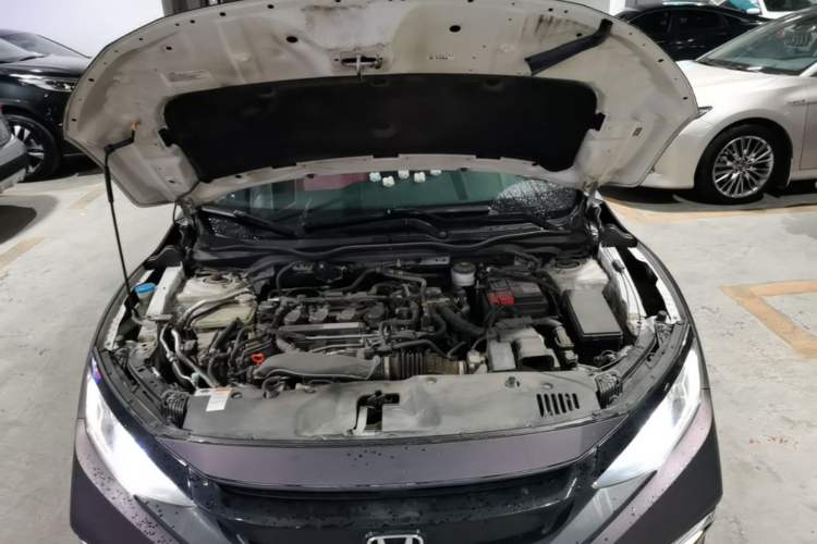 Used Honda Civic 2019 220TURBO CVT Dynamic Edition China VI Engine Bay