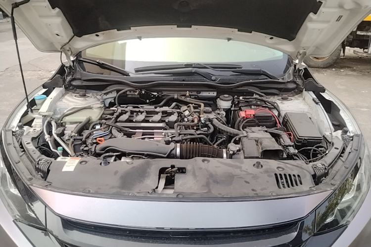 Used Honda Civic 2019 220TURBO CVT Dynamic Edition China VI Emission Standard Engine Bay