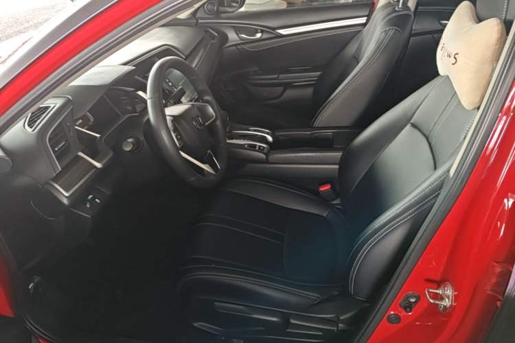 Used Honda Civic 2019 220TURBO CVT Dynamic Edition China VI Left Front Seat