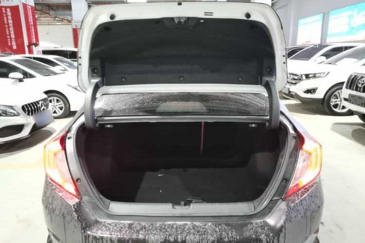 Used Honda Civic 2019 220TURBO CVT Dynamic Edition China VI Trunk