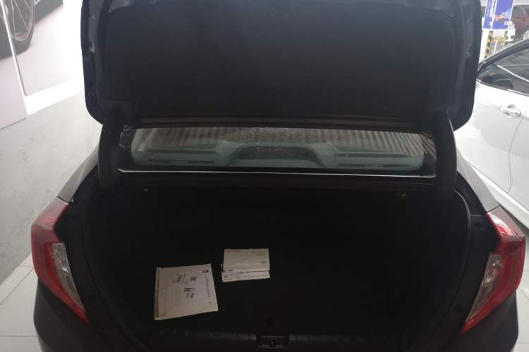 Used Honda Civic 2019 220TURBO CVT Dynamic Edition China VI Trunk