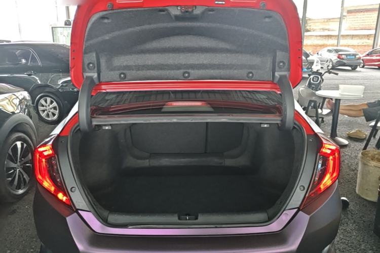 Used Honda Civic 2019 220TURBO CVT Dynamic Edition China VI Trunk