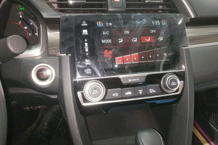 Used Honda Civic 2019 220TURBO CVT Dynamic Edition China VI Emission Standard Audio And AC Panel