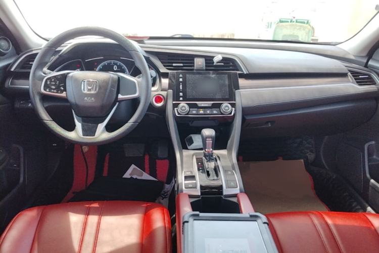 Used Honda Civic 2019 220TURBO CVT Dynamic Edition China VI Center Console