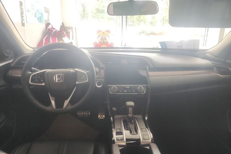 Used Honda Civic 2019 220TURBO CVT Dynamic Edition China VI Emission Standard Center Console