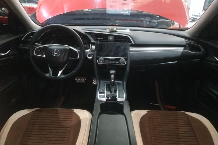 Used Honda Civic 2019 220TURBO CVT Dynamic Edition China VI Emission Standard Center Console