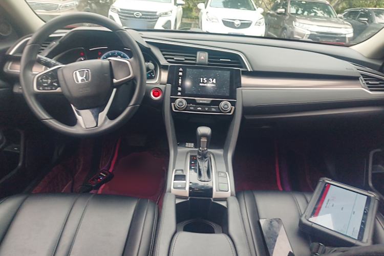 Used Honda Civic 2019 220TURBO CVT Dynamic Edition China VI Center Console