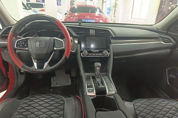 Used Honda Civic 2019 220TURBO CVT Dynamic Edition China VI Center Console