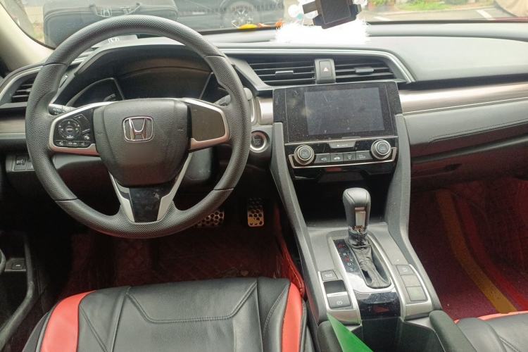 Used Honda Civic 2019 220TURBO CVT Dynamic Edition China VI Emission Standard Center Console