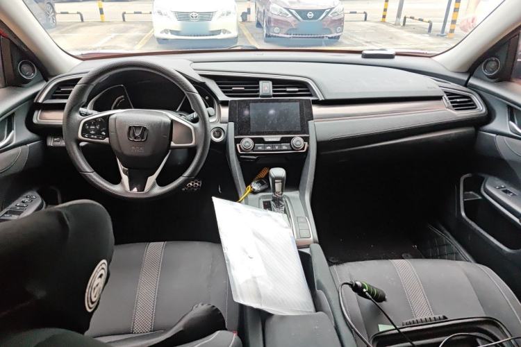 Used Honda Civic 2019 220TURBO CVT Dynamic Edition China VI Emission Standard Center Console