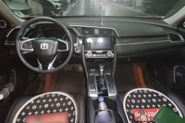 Used Honda Civic 2019 220TURBO CVT Dynamic Edition China VI Center Console