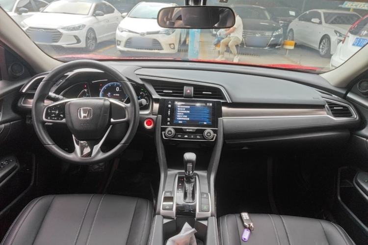 Used Honda Civic 2019 220TURBO CVT Dynamic Edition China VI Center Console