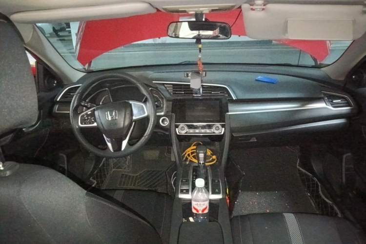 Used Honda Civic 2019 220TURBO CVT Dynamic Edition China V Center Console