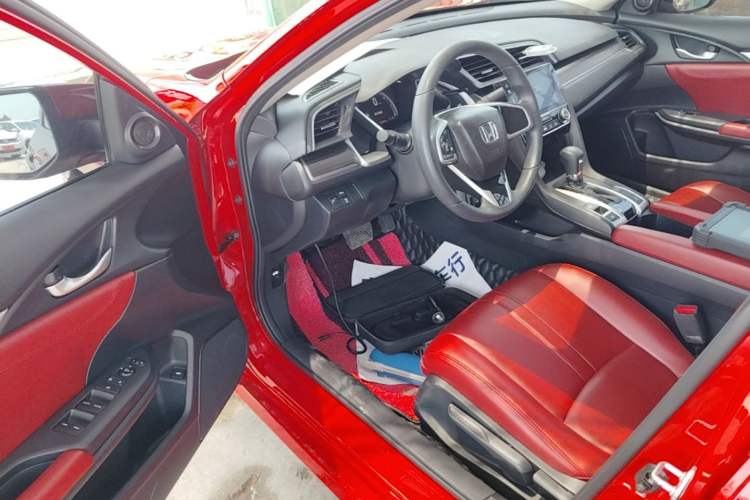 Used Honda Civic 2019 220TURBO CVT Dynamic Edition China VI Driver Seat