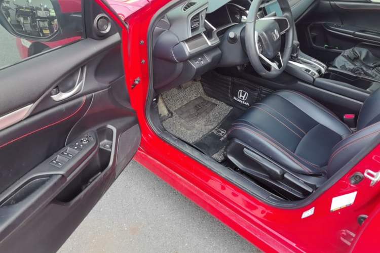 Used Honda Civic 2019 220TURBO CVT Dynamic Edition China VI Driver Seat
