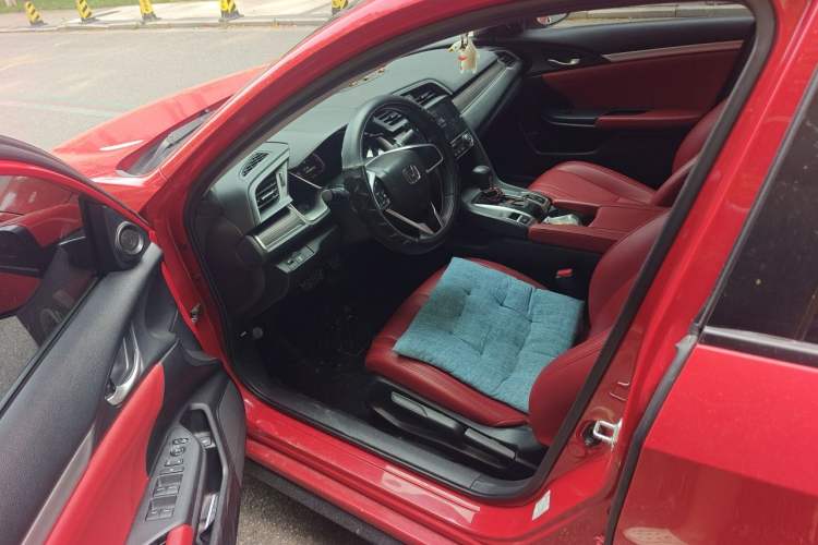 Used Honda Civic 2019 220TURBO CVT Dynamic Edition China VI Emission Standard Driver Seat