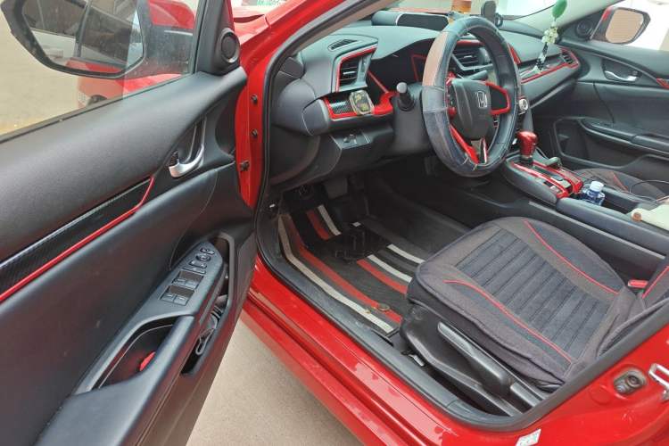 Used Honda Civic 2019 220TURBO CVT Dynamic Edition China VI Driver Seat