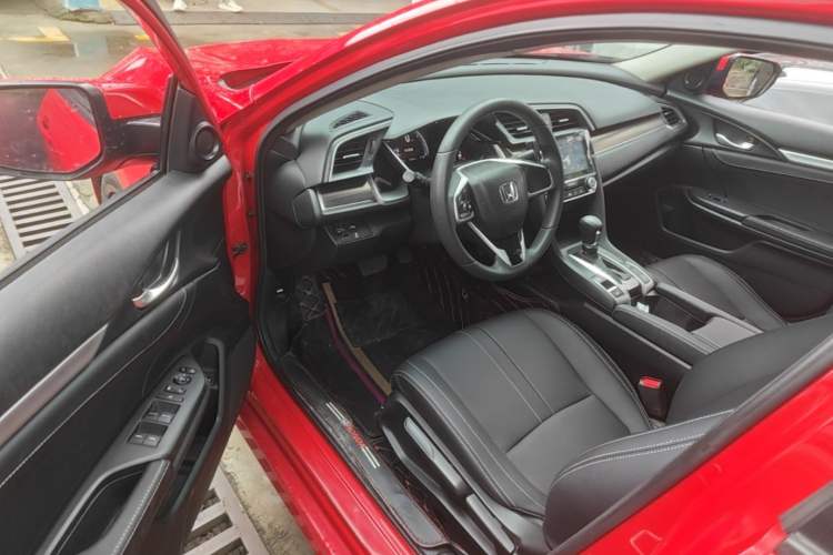 Used Honda Civic 2019 220TURBO CVT Dynamic Edition China VI Driver Seat