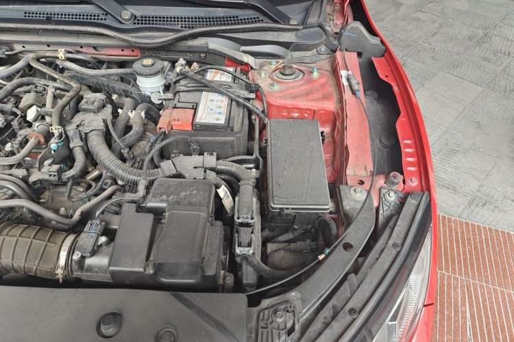 Used Honda Civic 2019 220TURBO CVT Dynamic Edition China VI Engine Bay Left