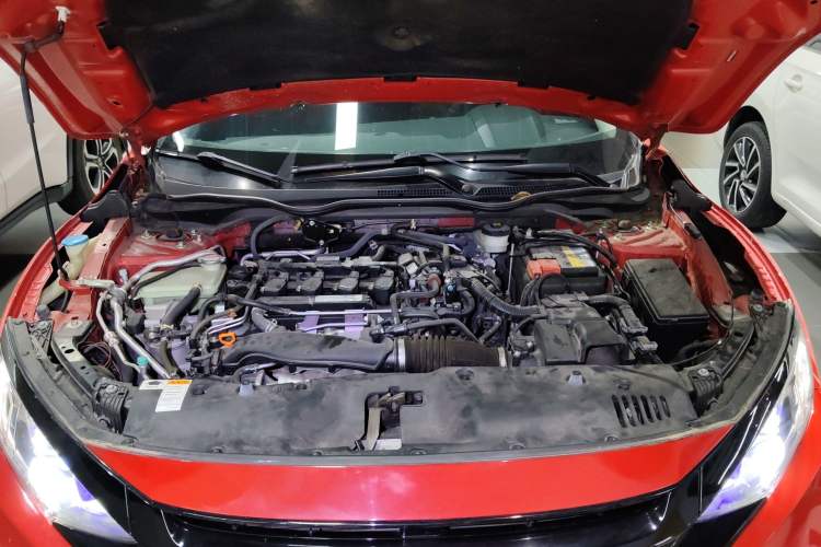 Used Honda Civic 2019 220TURBO CVT Dynamic Edition China VI Emission Standard Engine Bay
