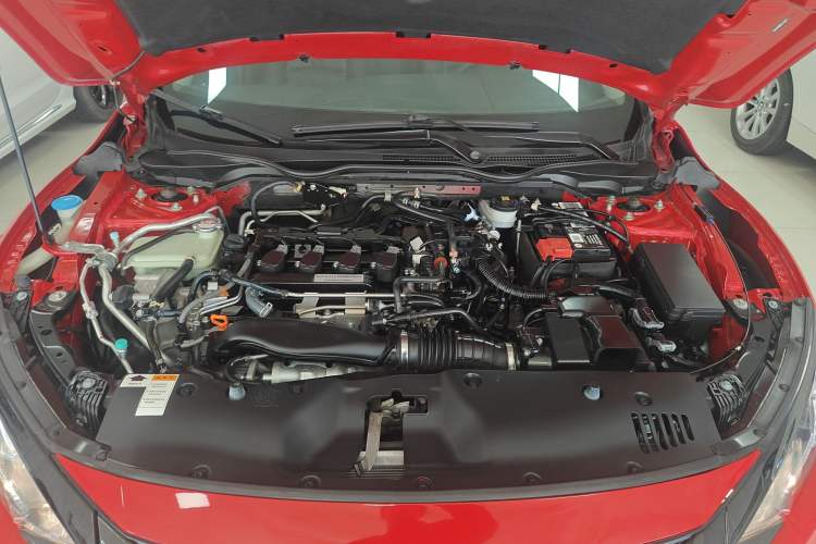 Used Honda Civic 2019 220TURBO CVT Dynamic Edition China VI Engine Bay