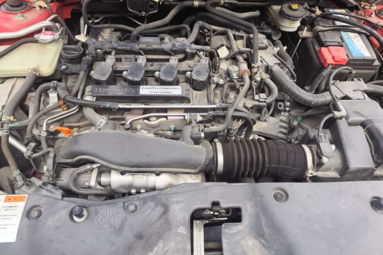 Used Honda Civic 2019 220TURBO CVT Dynamic Edition China V Emission Standard Engine Bay