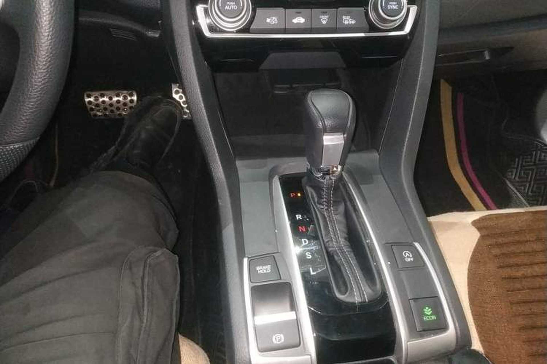 Used Honda Civic 2019 220TURBO CVT Dynamic Edition China VI Emission Standard Gear Lever