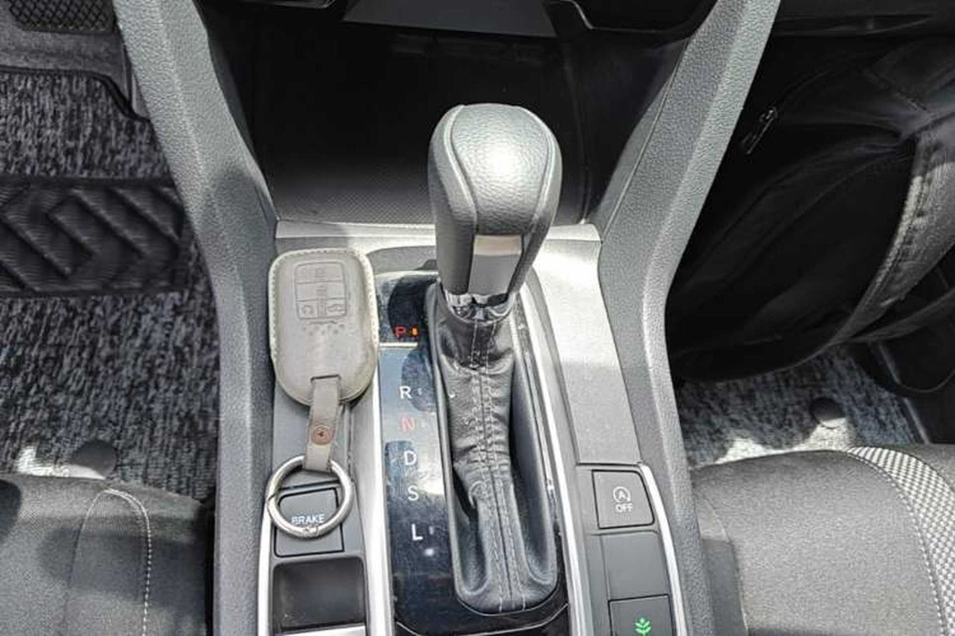 Used Honda Civic 2019 220TURBO CVT Dynamic Edition China VI Gear Lever