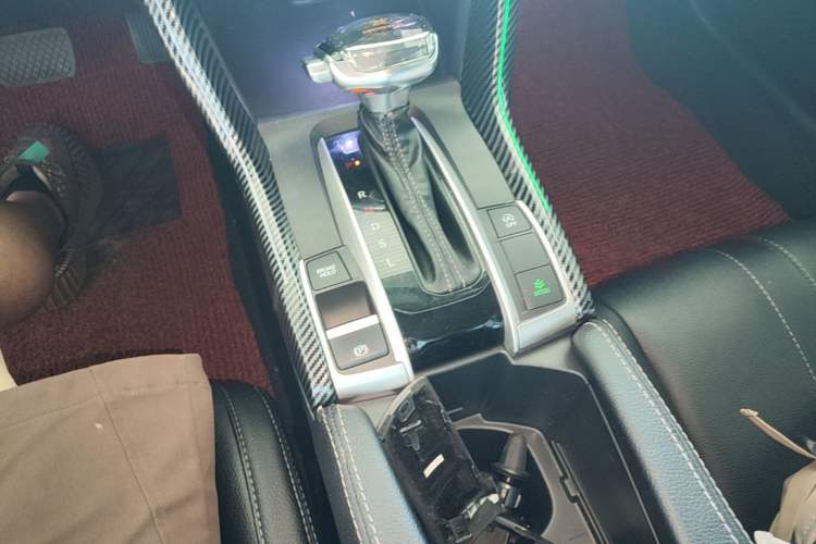 Used Honda Civic 2019 220TURBO CVT Dynamic Edition China VI Gear Lever