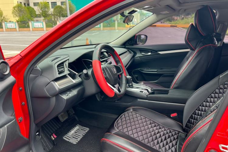 Used Honda Civic 2019 220TURBO CVT Dynamic Edition China VI Interior 2