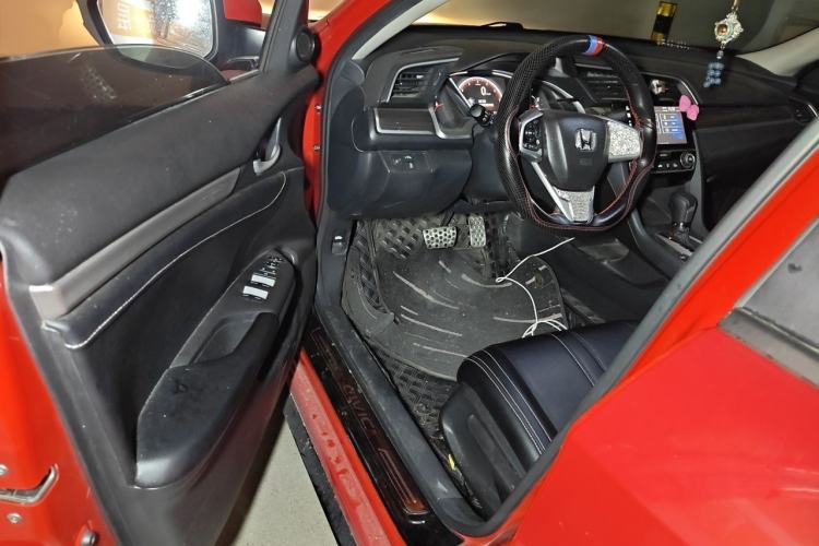 Used Honda Civic 2019 220TURBO CVT Dynamic Edition China VI Emission Standard Interior 3