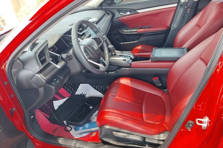 Used Honda Civic 2019 220TURBO CVT Dynamic Edition China VI Left Front Seat