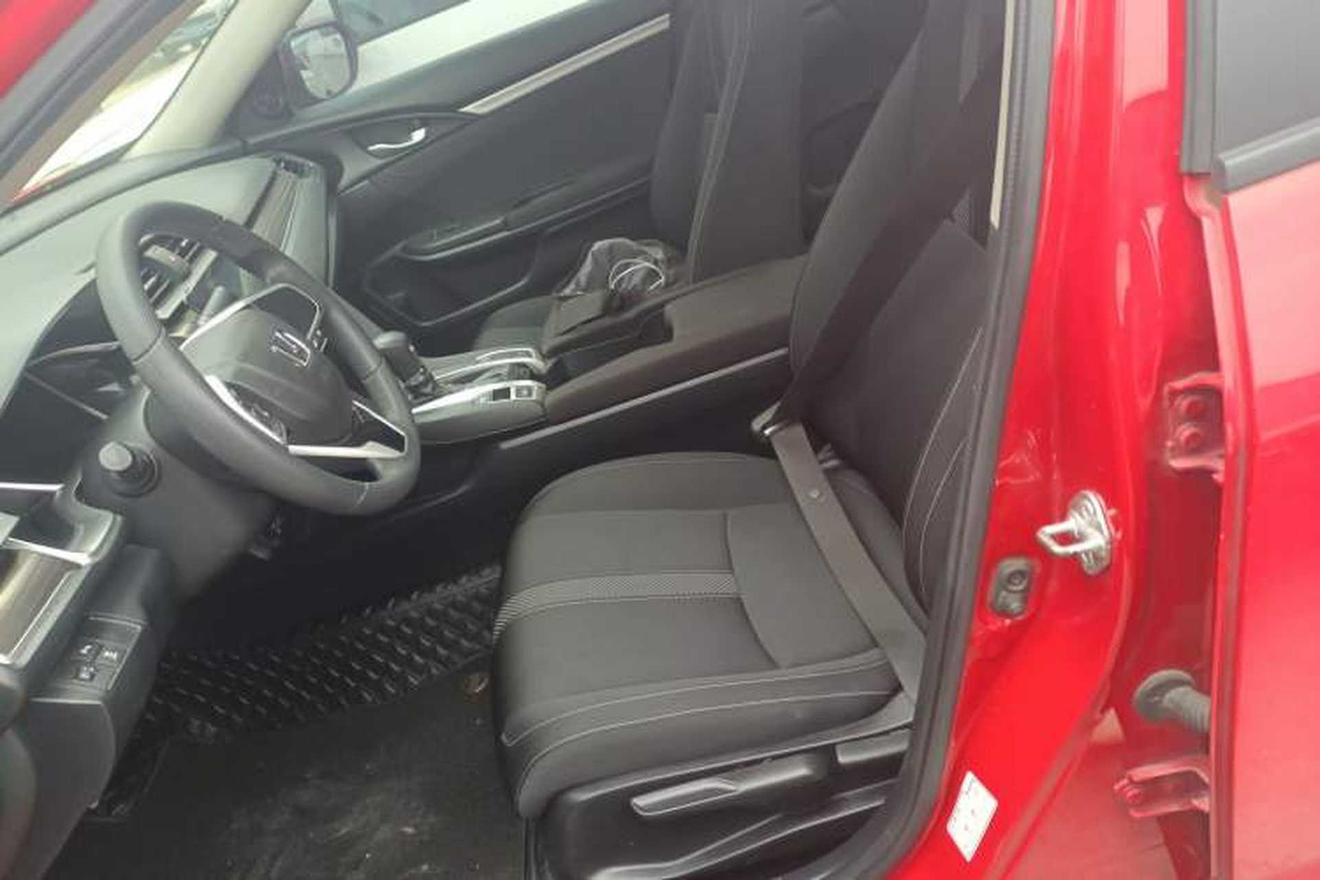 Used Honda Civic 2019 220TURBO CVT Dynamic Edition China VI Emission Standard Left Front Seat