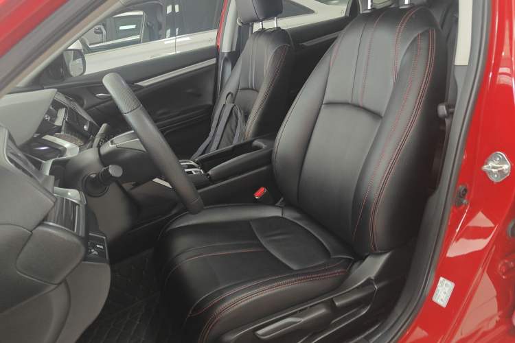 Used Honda Civic 2019 220TURBO CVT Dynamic Edition China VI Left Front Seat