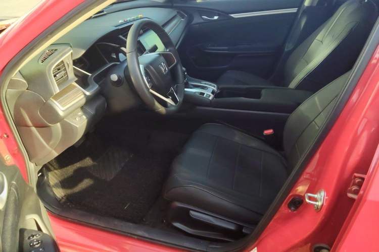 Used Honda Civic 2019 220TURBO CVT Dynamic Edition China V Left Front Seat
