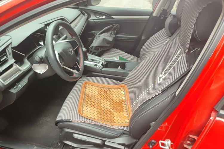 Used Honda Civic 2019 220TURBO CVT Dynamic Edition China VI Left Front Seat