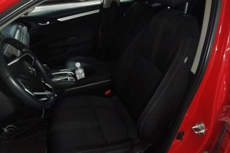 Used Honda Civic 2019 220TURBO CVT Dynamic Edition China V Left Front Seat