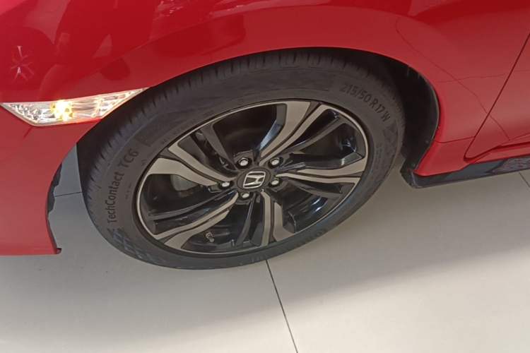 Used Honda Civic 2019 220TURBO CVT Dynamic Edition China VI Emission Standard Left Front Wheel Hub
