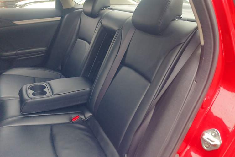 Used Honda Civic 2019 220TURBO CVT Dynamic Edition China VI Left Rear Seat