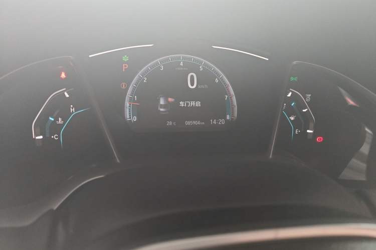 Used Honda Civic 2019 220TURBO CVT Dynamic Edition China VI Odometer Close Up