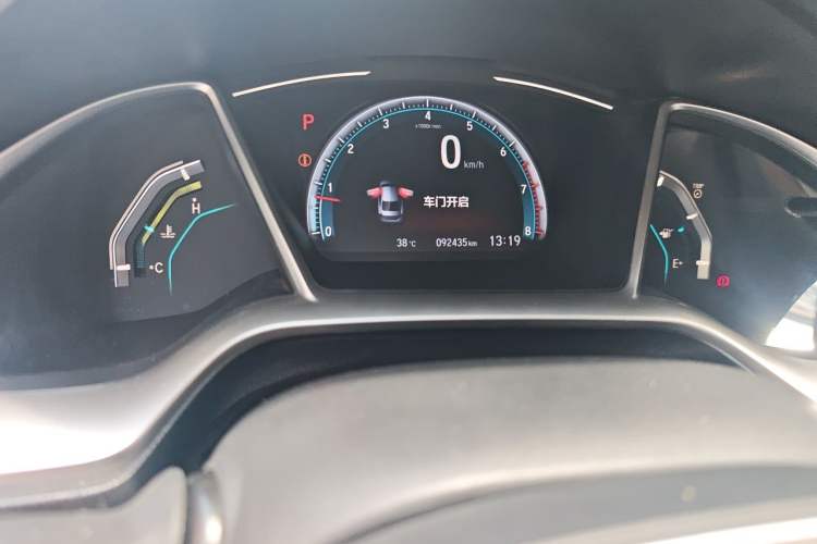 Used Honda Civic 2019 220TURBO CVT Dynamic Edition China V Odometer Close Up