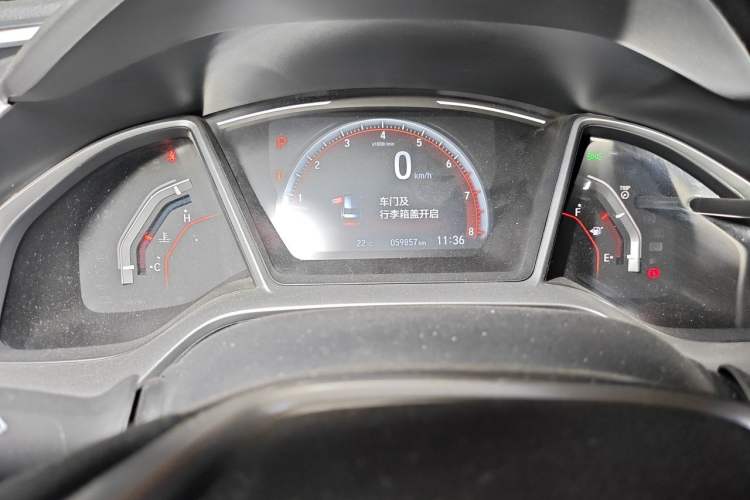 Used Honda Civic 2019 220TURBO CVT Dynamic Edition China VI Emission Standard Odometer Close Up