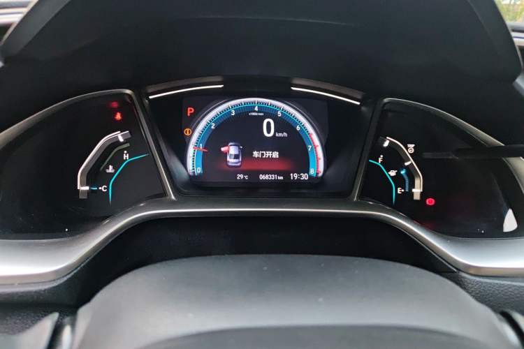 Used Honda Civic 2019 220TURBO CVT Dynamic Edition China VI Odometer Close Up