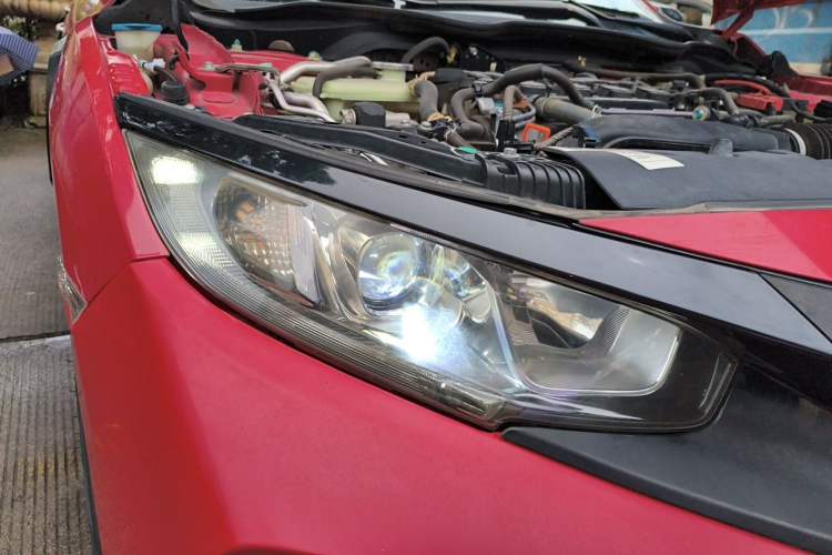 Used Honda Civic 2019 220TURBO CVT Dynamic Edition China VI Right Front Headlight