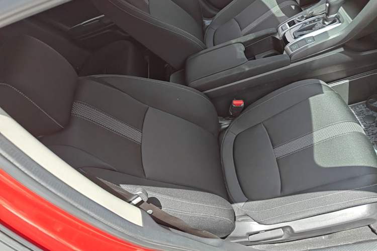 Used Honda Civic 2019 220TURBO CVT Dynamic Edition China VI Right Front Seat
